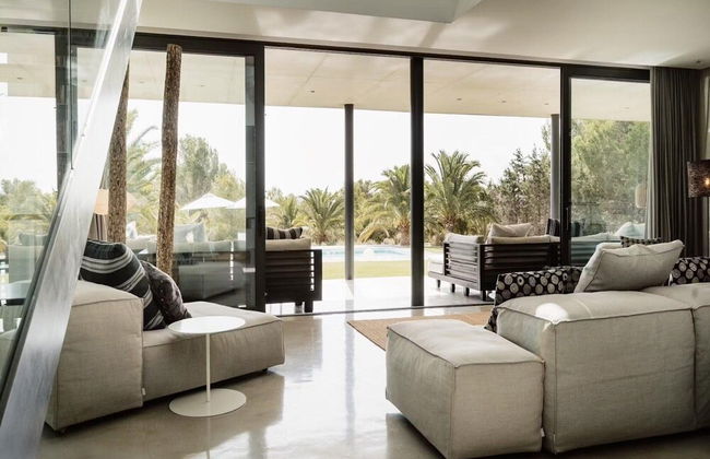 Modern Villa With Minimalistic Decor - Foto 21
