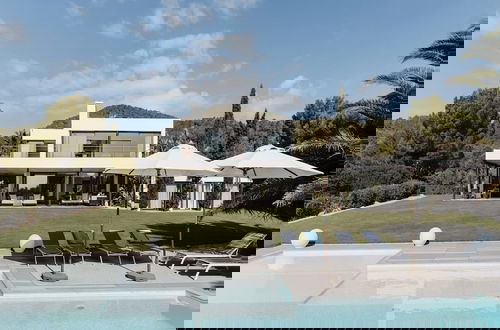 Photo 1 - Modern Villa With Minimalistic Decor