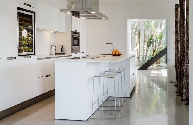 Modern Villa With Minimalistic Decor - Foto 8