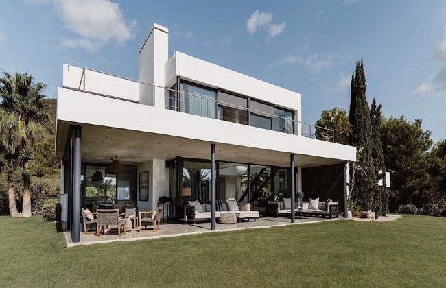 Modern Villa With Minimalistic Decor - Foto 34