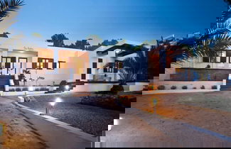 Photo 1 - Beachfront Villa With Saltwater Pool