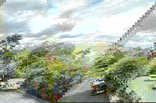 Foto 31 - Good Choice and Homey 2BR Apartment at Belmont Residence Puri