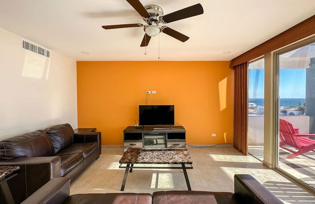 Poolside Family Retreat 2BR Condo - Foto 6