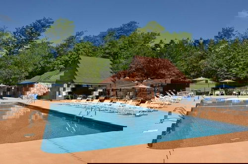 Photo 8 - Seven Springs Resort 1br Condo, Shuttle To Slopes! 1 Bedroom Condo