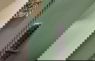 Photo 1 - Modern 