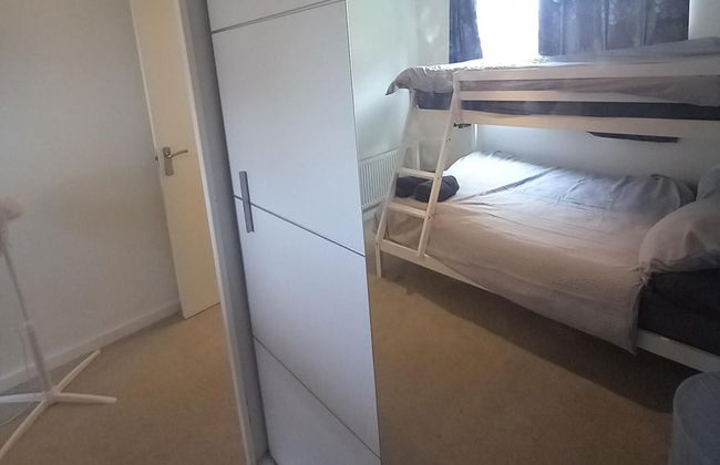 5 Guests - Pet Friendly - Balcony & Free Parking - Foto 4