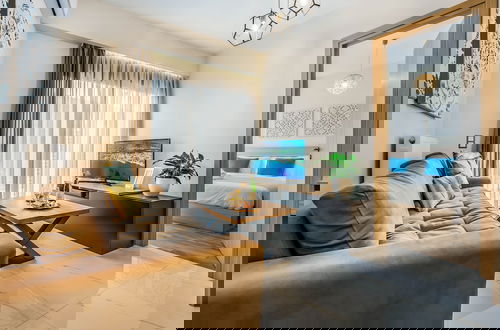 Foto 3 - Le Mar Luxury Apartments by Checkin