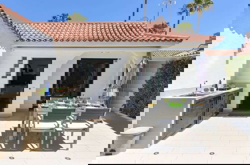 Foto 28 - Central Bungalow With Communal Pool in Maspalomas