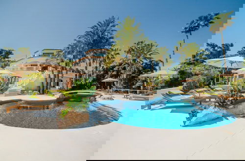 Foto 1 - Superb Villa With Private Lagoon Pool
