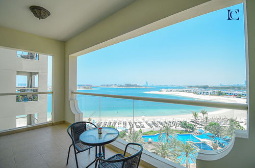 Photo 17 - Palm Jumeirah's Spectacular Ocean-View Apartment - NBT