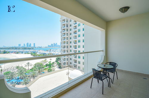 Foto 19 - Palm Jumeirah's Spectacular Ocean-View Apartment - NBT
