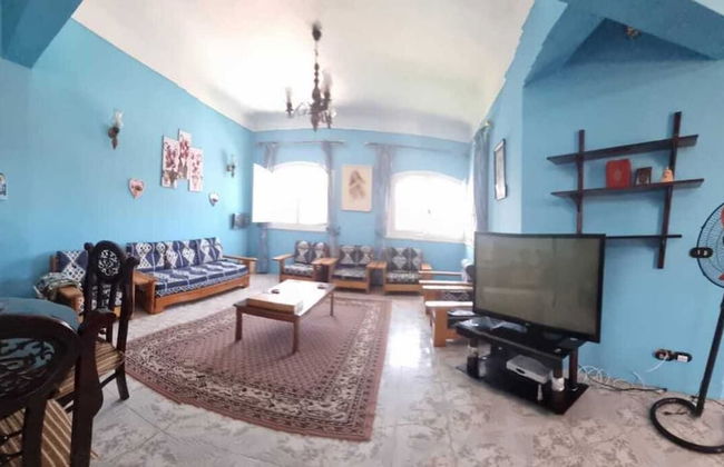 Blue House 4-bed Villa in North Coast Area - Photo 3