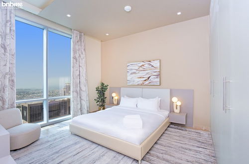 Photo 9 - 3B-Amna Tower-4801 by bnbme homes