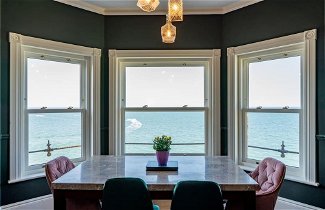Photo 1 - Luxury Beachfront Penthouse, Panoramic Sea Views