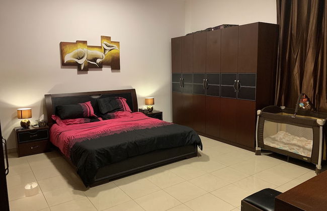 Luxury Furnished 3BR near LAKE Khalid - Photo 4