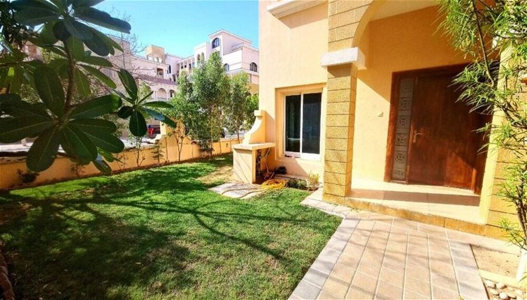 Photo 1 - An Eco-friendly Villa in Middle of Jvc, Dubai