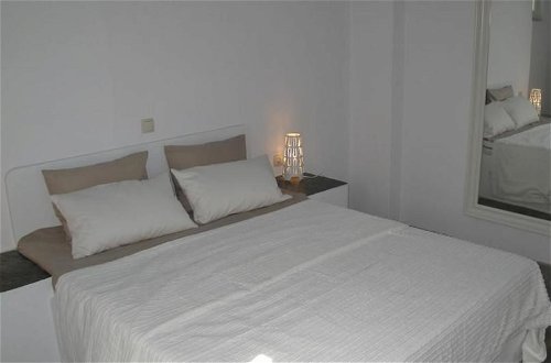 Foto 3 - Private Vacation Home - Near Mykonos New Port