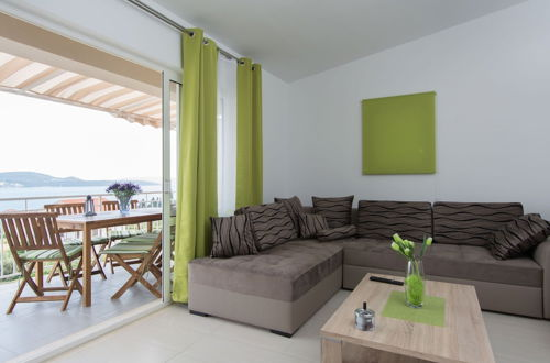 Photo 14 - Modern Apartment in Seget Donji With Terrace