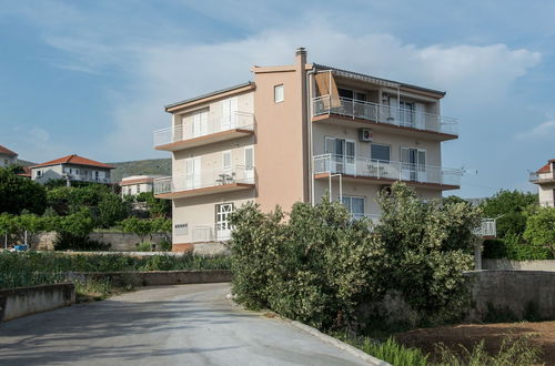 Foto 1 - Modern Apartment in Seget Donji With View of the Sea