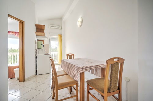 Foto 22 - Elegant Apartment in Banjole near Fratarski Otok Island