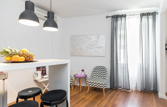 Bright & Modern on Top Location - Foto 17