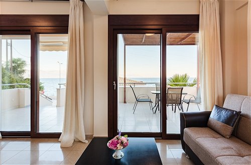 Foto 13 - Villa Armonia - Beachfront Majestic Retreat