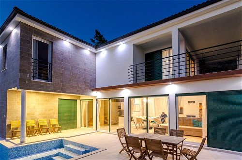Foto 62 - Luxury Villa White Velvet with Pool