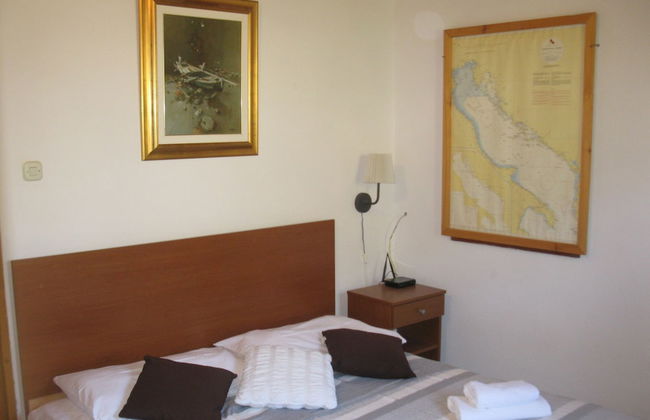 Apartmani Bako Komiza - Foto 10