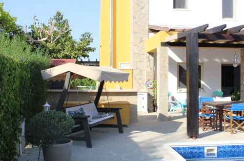 Photo 15 - Immaculate 3-bed House in Pentakomo