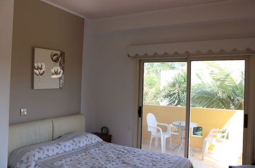 Photo 4 - Immaculate 3-bed House in Pentakomo