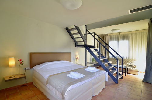 Photo 4 - Ellopia Point Hotel