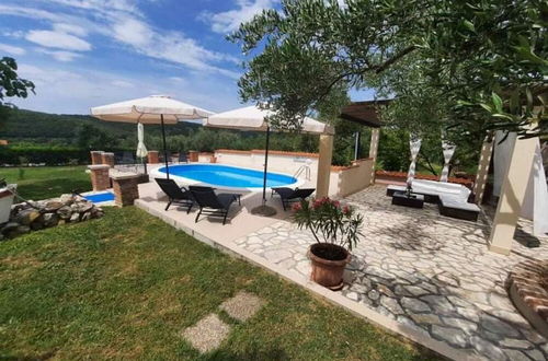 Photo 38 - Robi- Swimming Pool and Beautiful Garden - A2-crveni