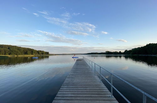 Photo 20 - Schoenes Modernes Ferienhaus am See