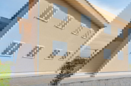 Photo 22 - Simplistic Apartment in Neviđane near Sea Beach