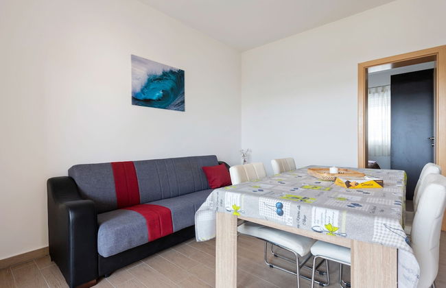 Simplistic Apartment in Neviđane near Sea - Foto 15