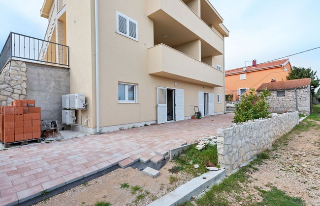 Simplistic Apartment in Neviđane near Sea - Foto 24
