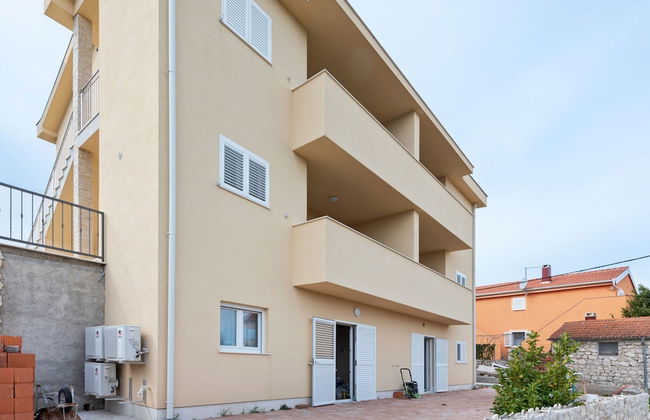 Simplistic Apartment in Neviđane near Sea - Foto 23
