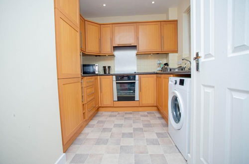 Photo 10 - Beautiful two Bedrooms Ensuite Apartment