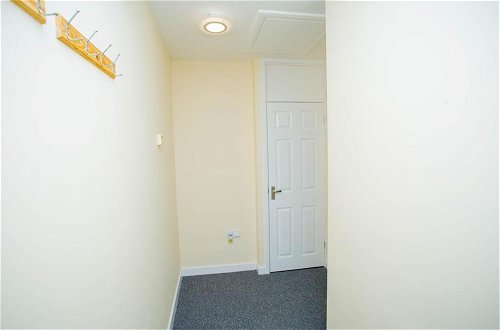 Photo 8 - Beautiful two Bedrooms Ensuite Apartment