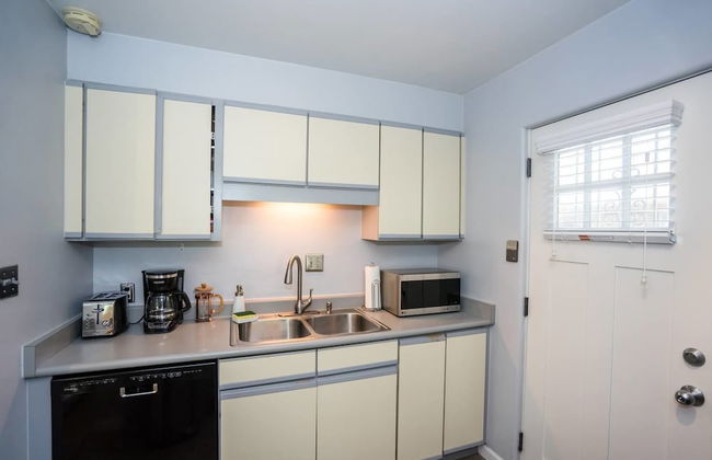 The Denver Den in Mayfair Park Enormous Backyard With Grill Sleeps 7 - Foto 10
