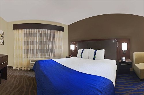 Photo 4 - Holiday Inn San Antonio Northwest, an IHG Hotel
