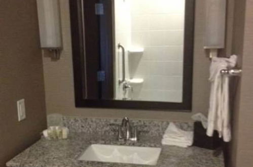 Photo 18 - Holiday Inn San Antonio Northwest, an IHG Hotel