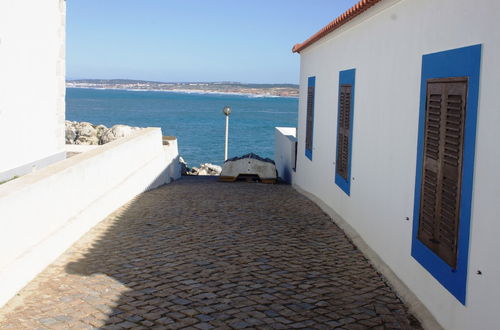 Photo 25 - Friendly Peniche Apartment