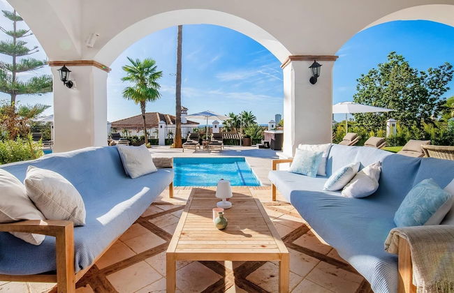 Super Villa Near Beach with Heated Pool - Foto 23