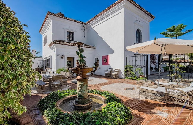 Super Villa Near Beach with Heated Pool - Foto 39