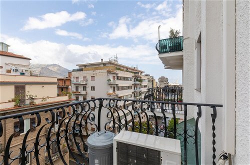 Photo 13 - Politeama Lovely Apartment With Balcony