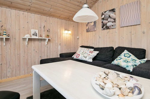 Photo 8 - 5 Person Holiday Home in Strandby