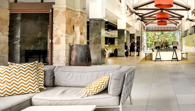 Lobby-Lounge