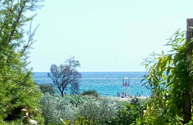 Foximanna on the North Floor in a Villa Surrounded by Greenery Facing the sea - Foto 32