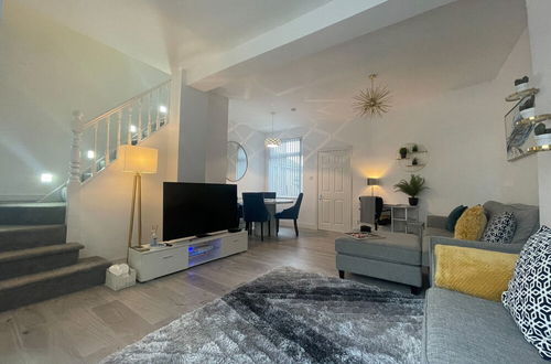 Photo 20 - Captivating House in Aberdare Sleeps 6 Near Brecon